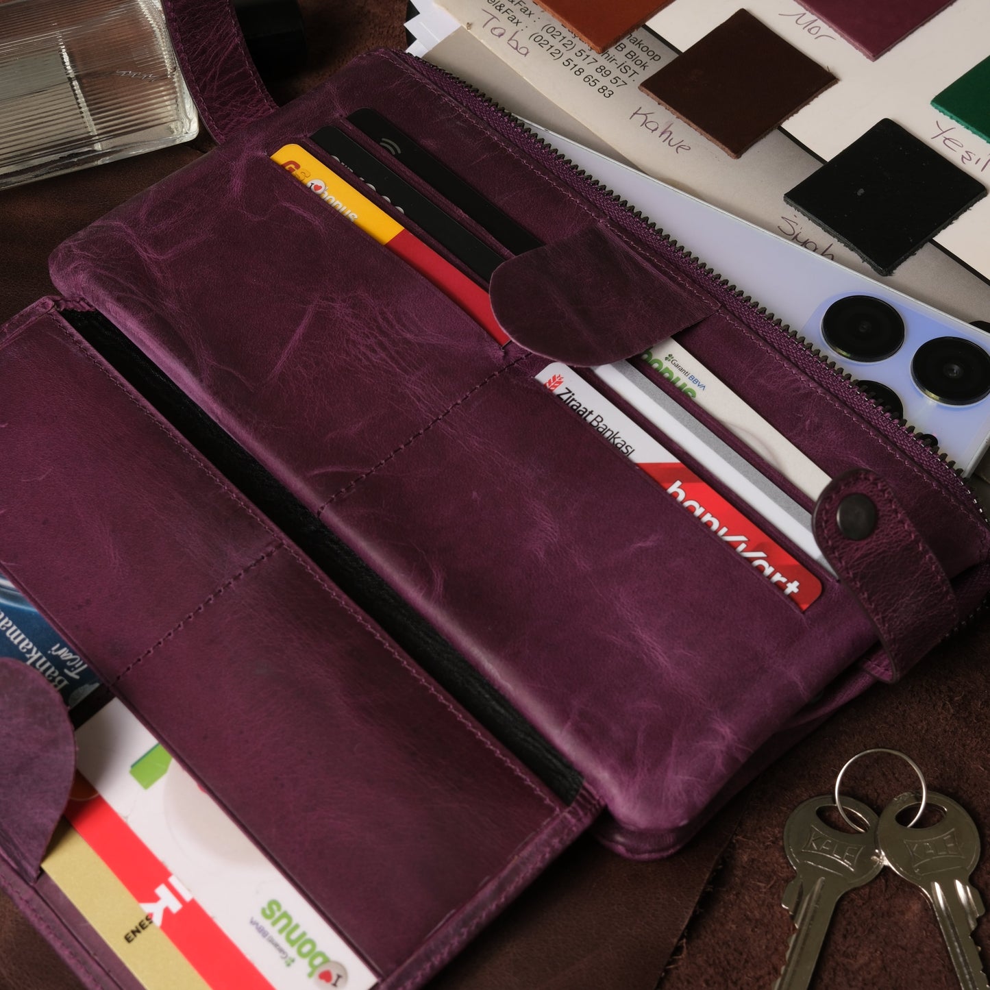 Roma Unisex Leather Clutch Wallet with Phone Slot