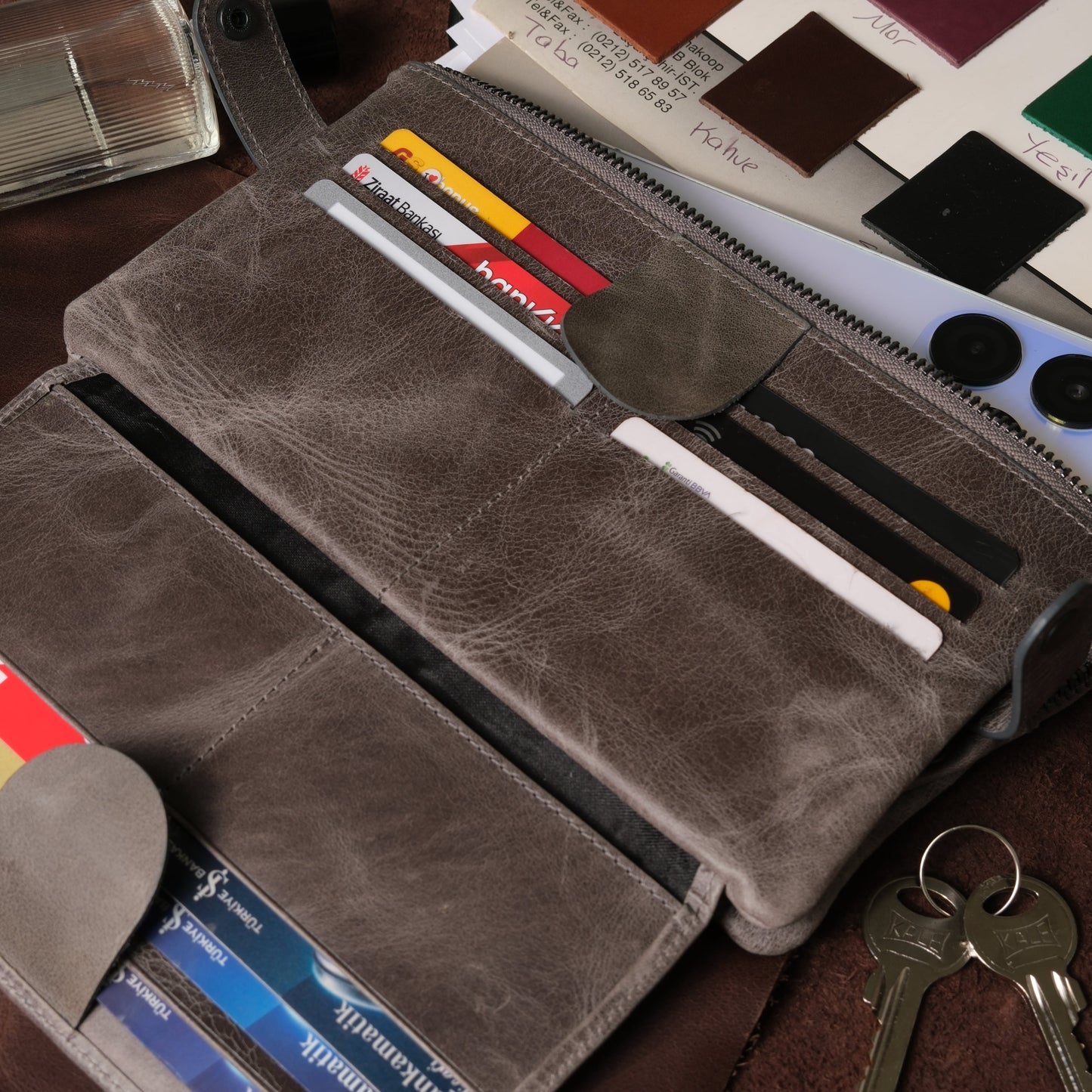 Roma Unisex Leather Clutch Wallet with Phone Slot